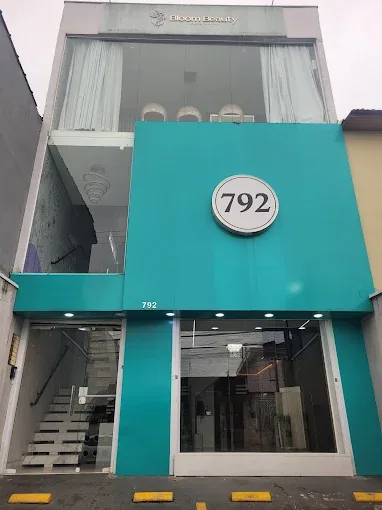 Fachada da Liberty Quiropraxia, na Rua Cônego Valadão, 792